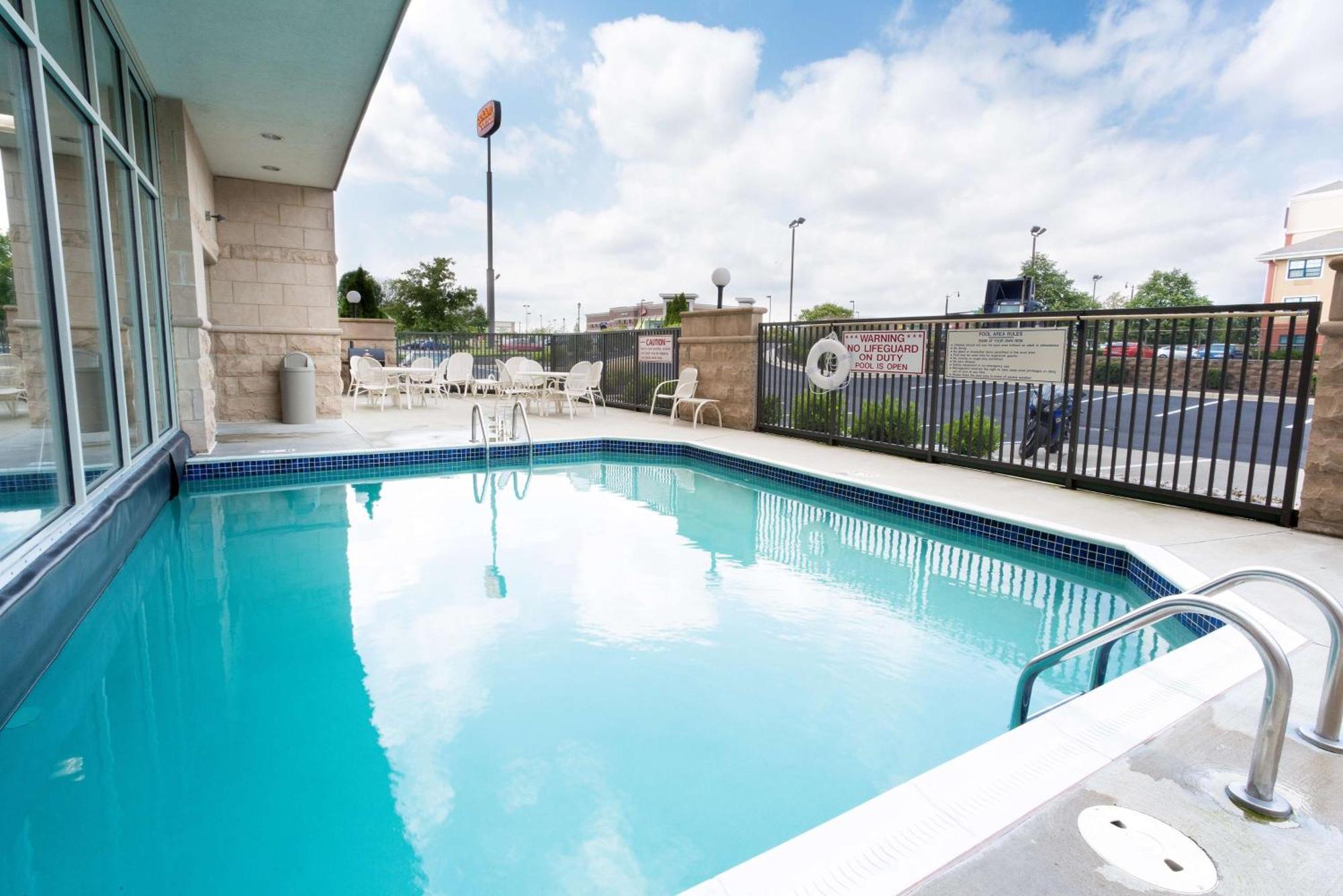 Drury Inn & Suites Dayton North Eksteriør billede